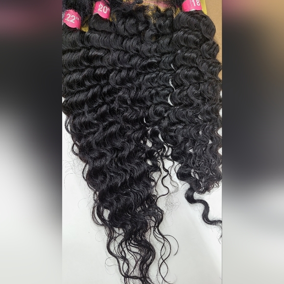 3pk bundle with 4x4 closure french deep wave 14" 16" 18" - Picture 1 of 3